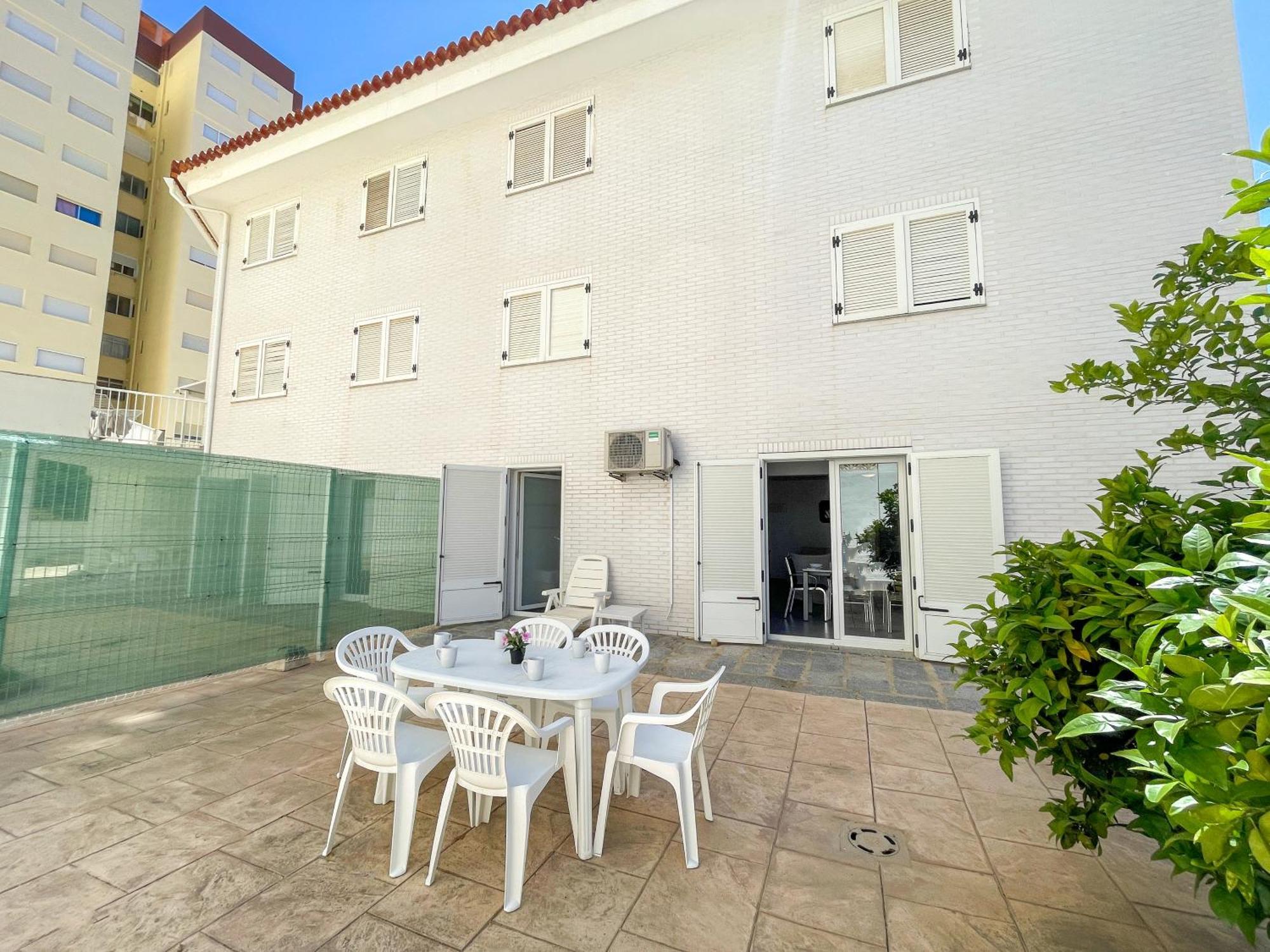 Apartamentos Gandia Familiar 3000 Exteriör bild